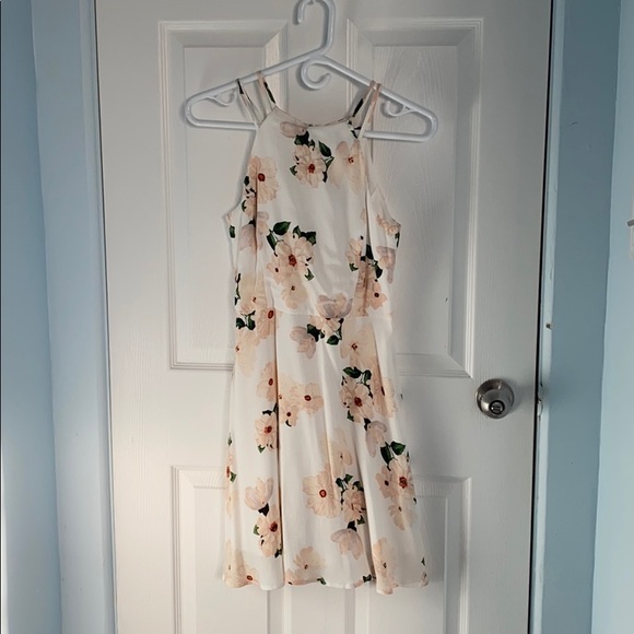 Dynamite Dresses & Skirts - White floral fit and flare dress